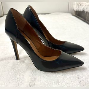 Steve Madden | Black Heels. Size 8